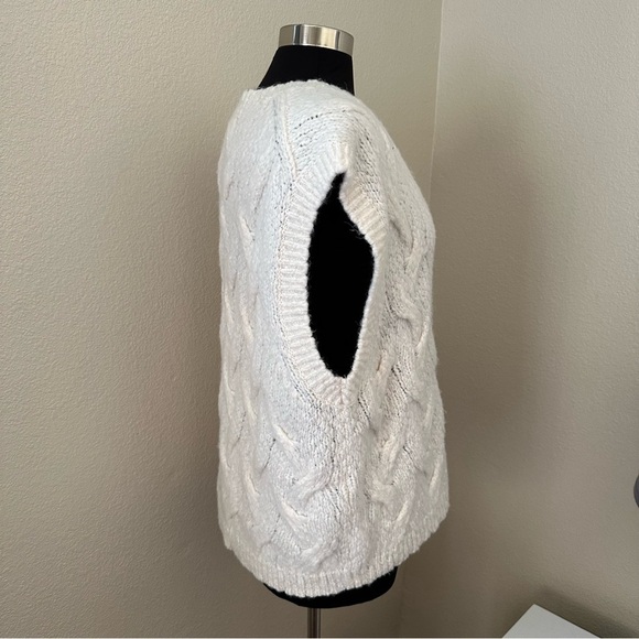 J.CREW cable-knit V-neck Ivory Wool Alpaca Blend Vest Size L - Picture 6 of 13